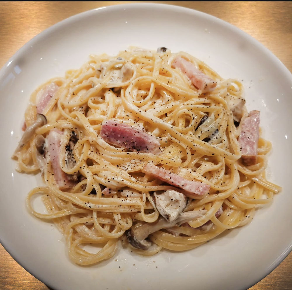 きのこのクリームパスタ